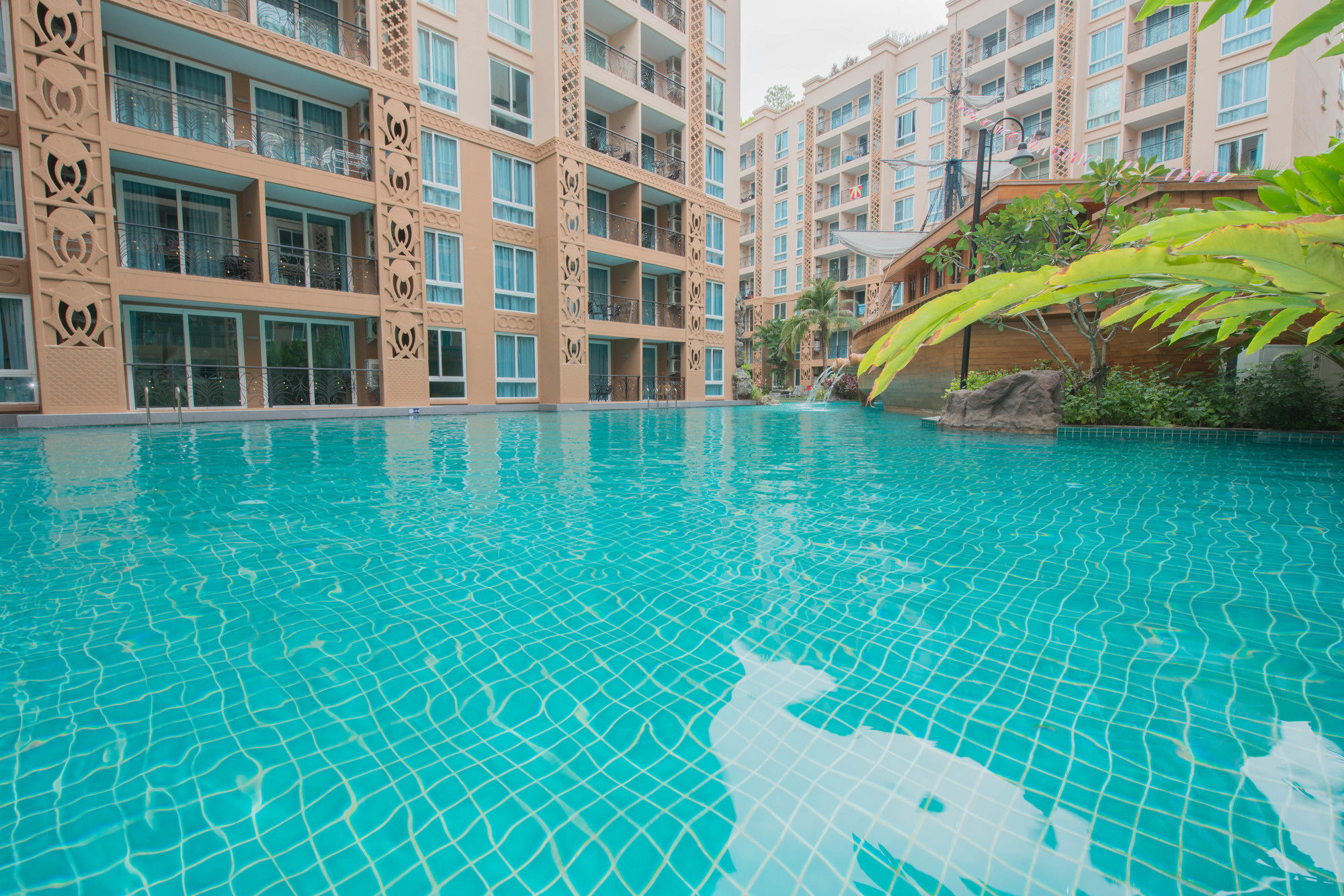 Atlantis Pattaya High Service หาดจอมเทียน ภายนอก รูปภาพ