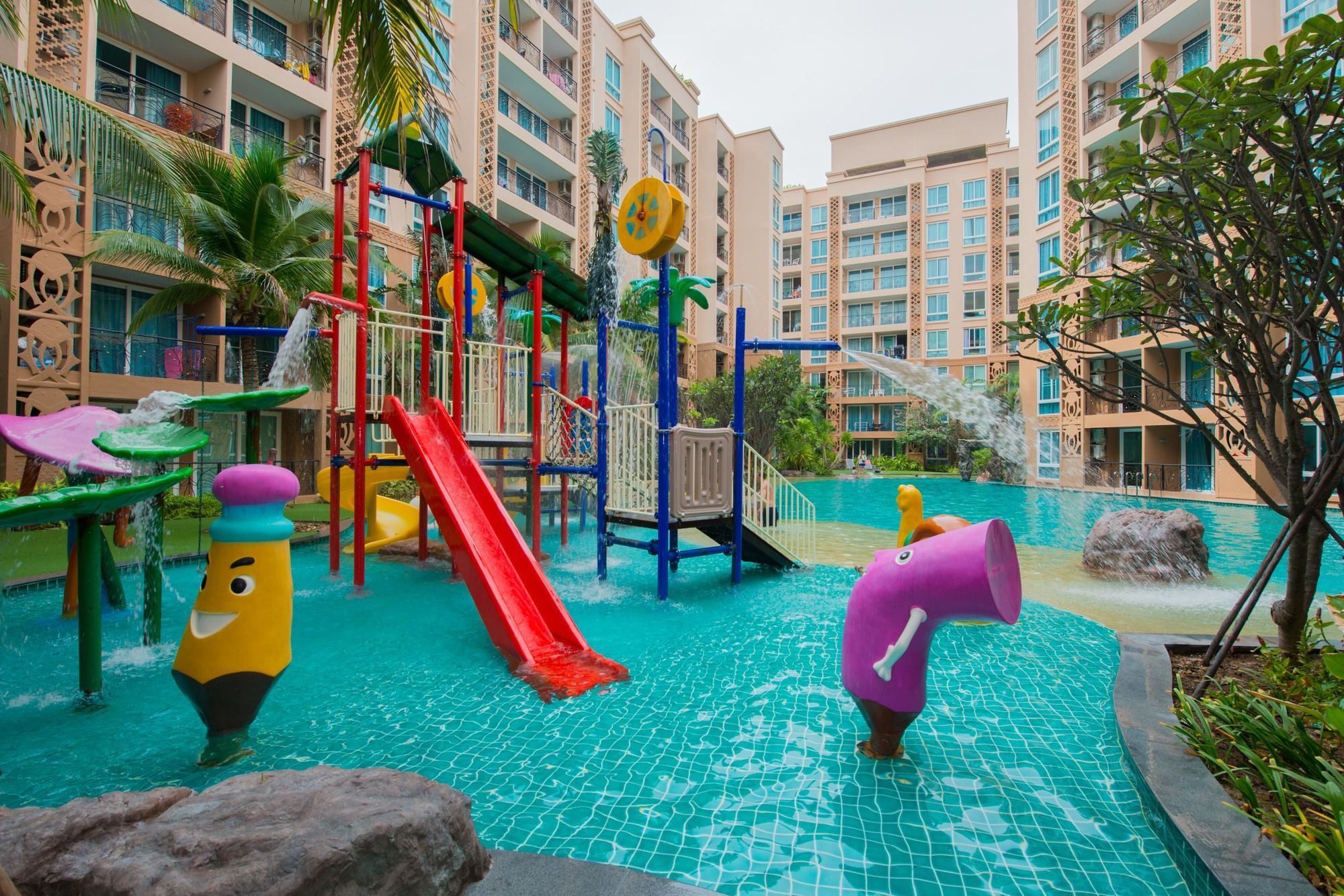 Atlantis Pattaya High Service หาดจอมเทียน ภายนอก รูปภาพ