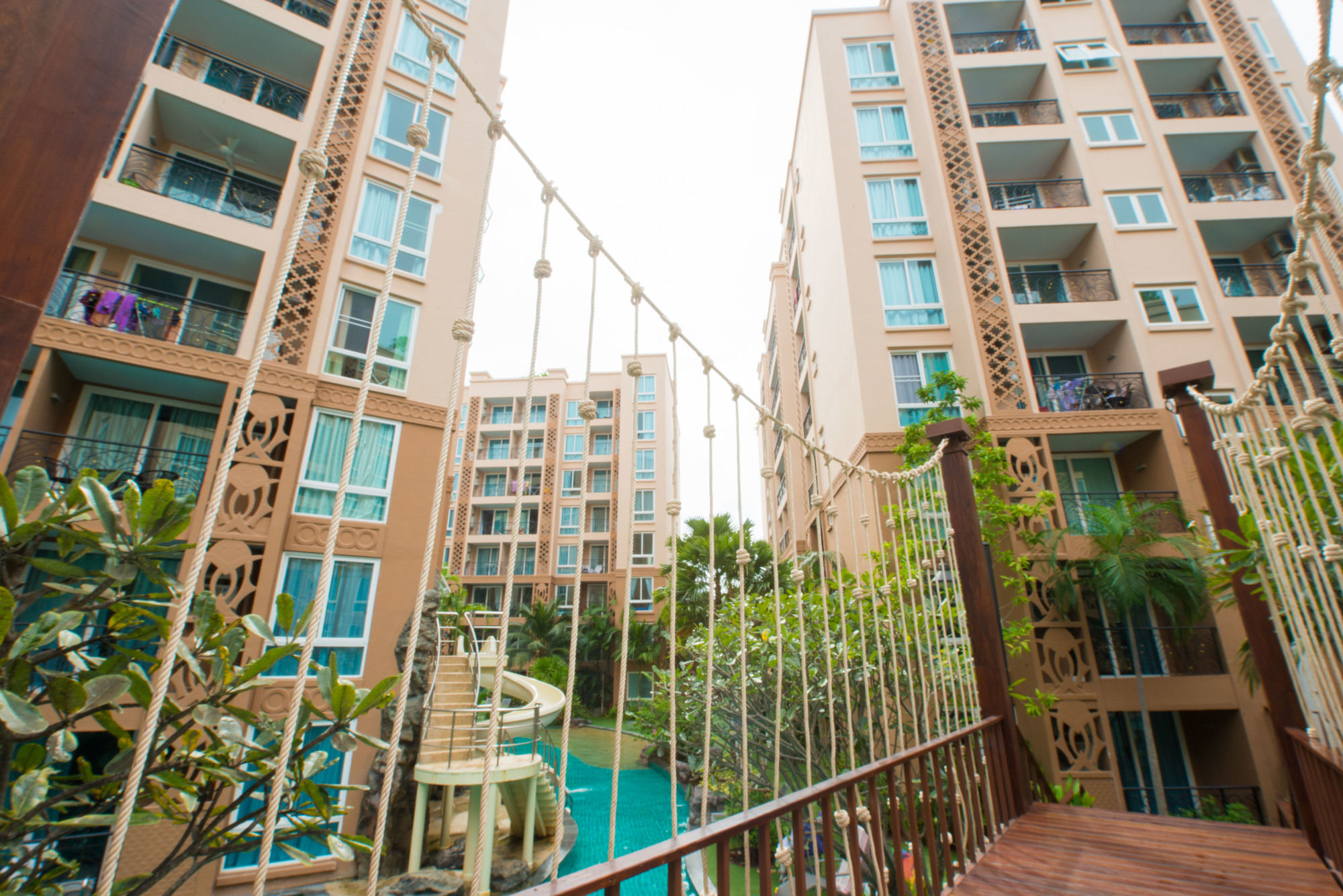 Atlantis Pattaya High Service หาดจอมเทียน ภายนอก รูปภาพ