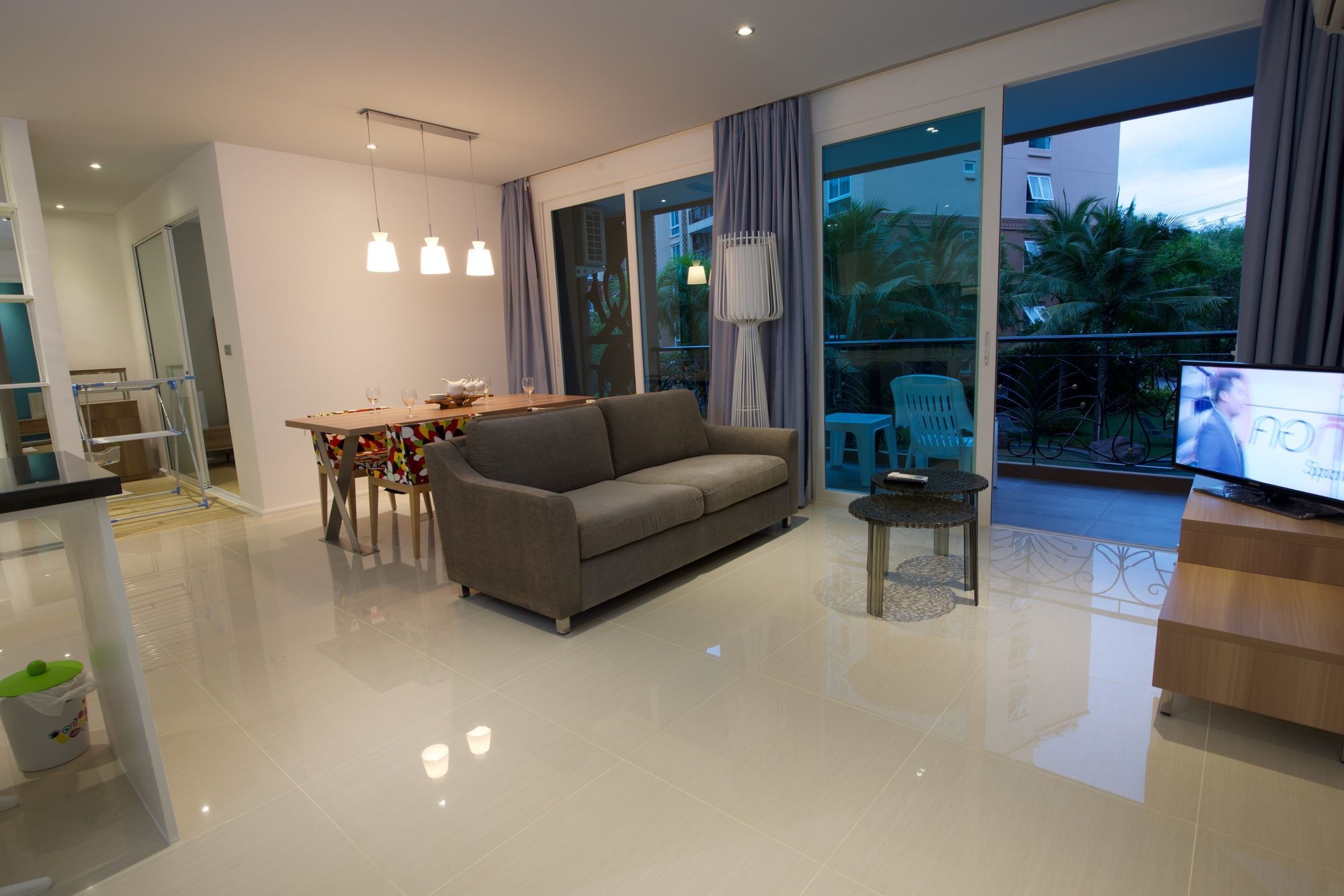 Atlantis Pattaya High Service หาดจอมเทียน ภายนอก รูปภาพ